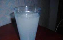 How to make mineral water at home